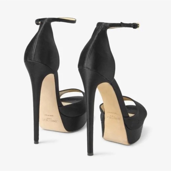 Jimmy Choo Black Max 150 Platform 

Brand new in box. Never worn

39.5 - Picture 3 of 6